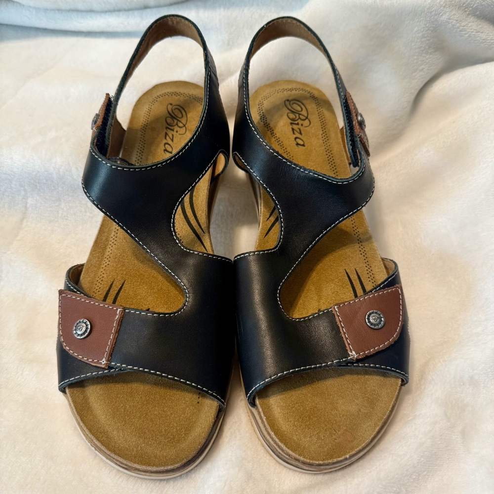 Biza Bryce NWOT Black & Brown Comfort Leather Wedge Walking Sandals Size 40 - Picture 3 of 10